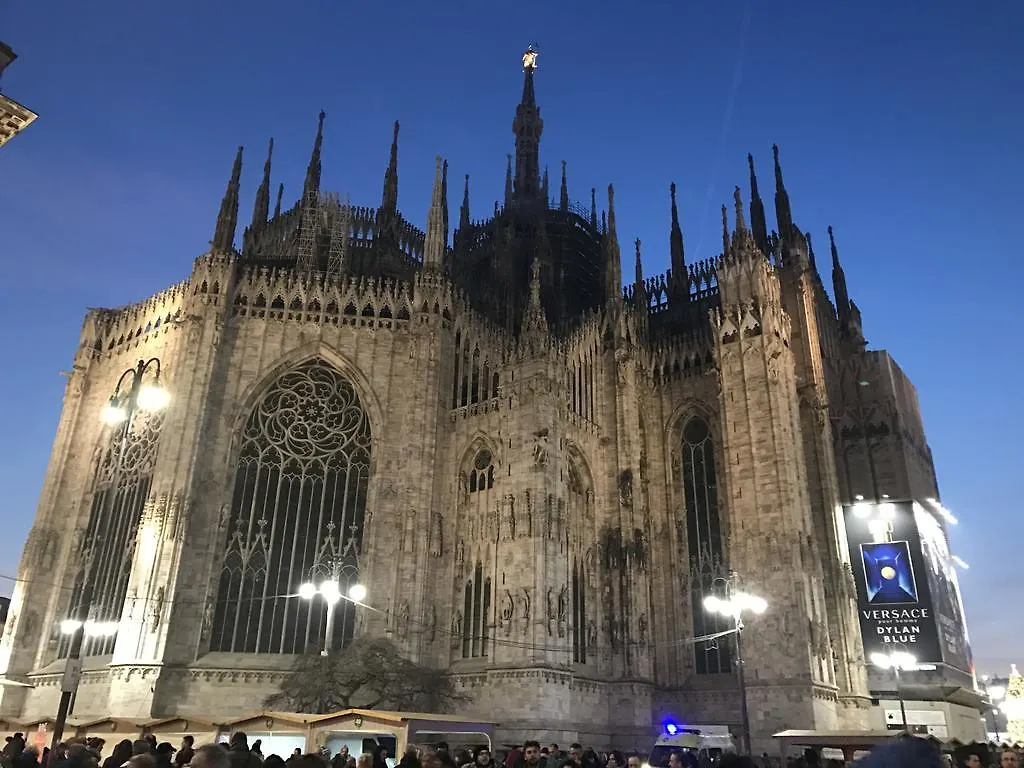 Kibilu - Via Falcone - City Centre - Duomo Milán Italia
