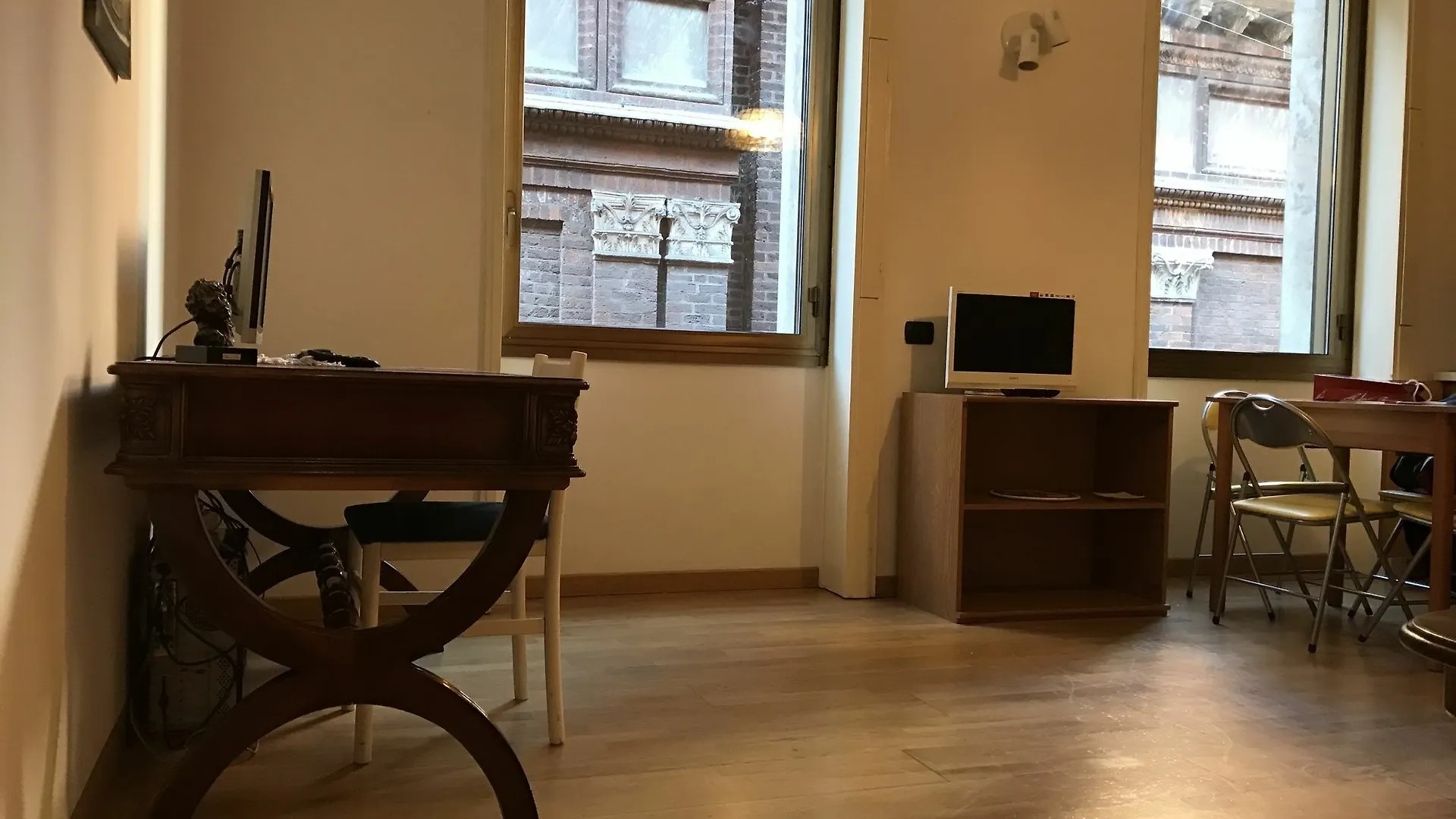 Kibilu - Via Falcone - City Centre - Duomo Mediolan Apartament
